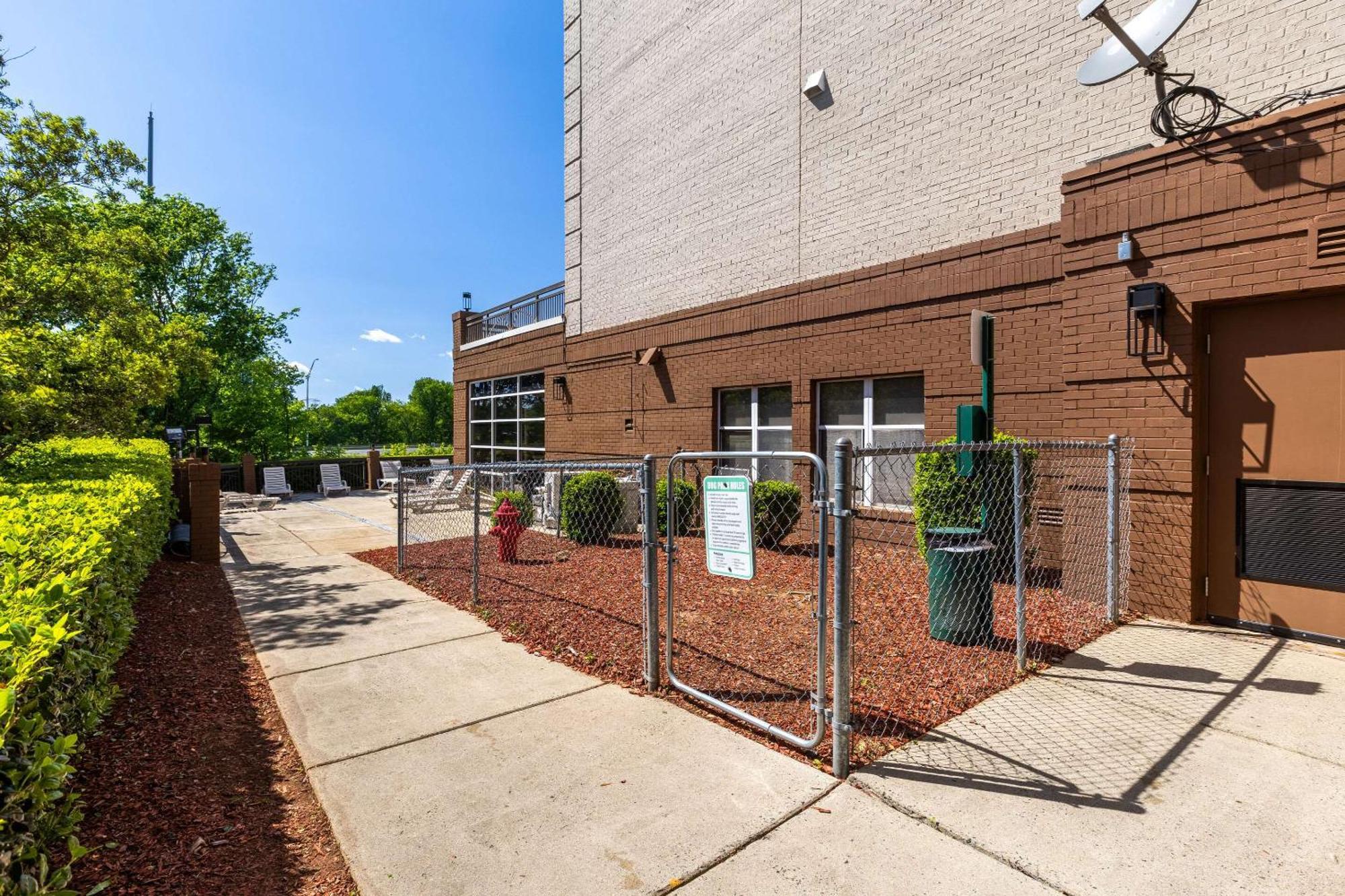 Country Inn & Suites By Radisson, Lake Norman Huntersville, Nc Exterior photo