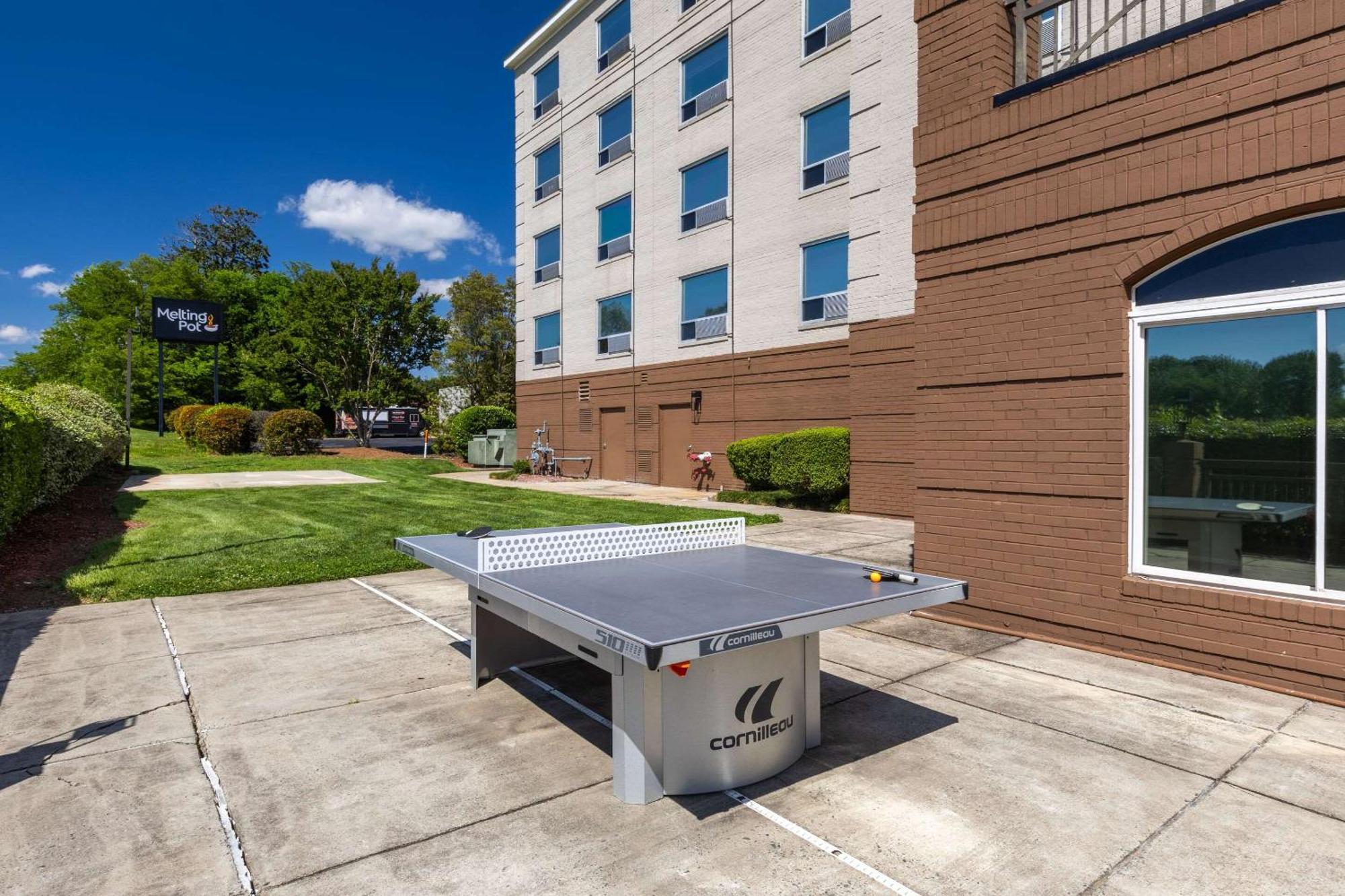 Country Inn & Suites By Radisson, Lake Norman Huntersville, Nc Exterior photo