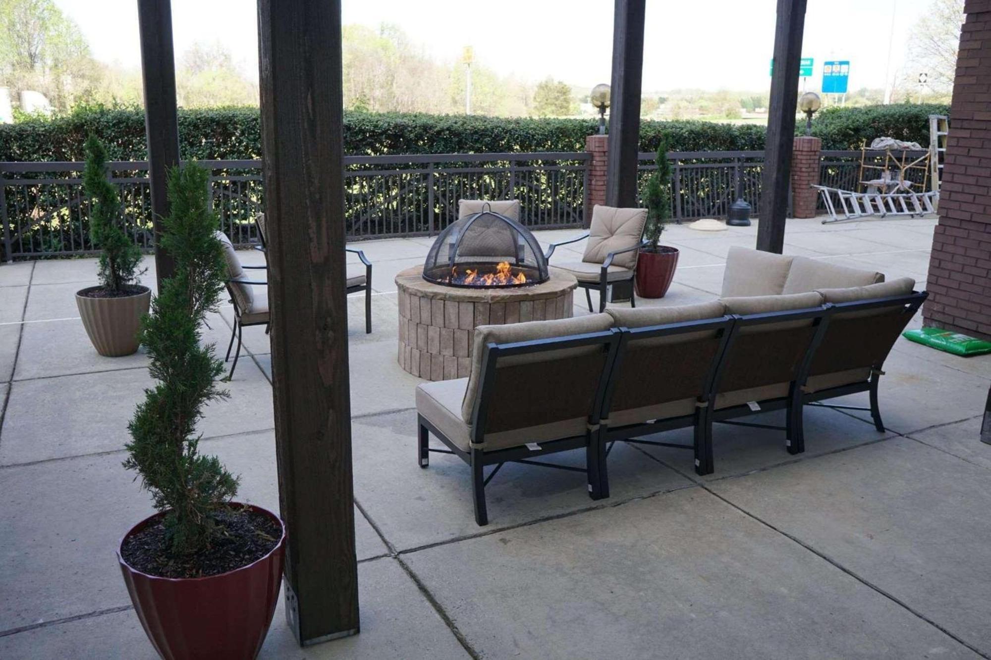 Country Inn & Suites By Radisson, Lake Norman Huntersville, Nc Exterior photo