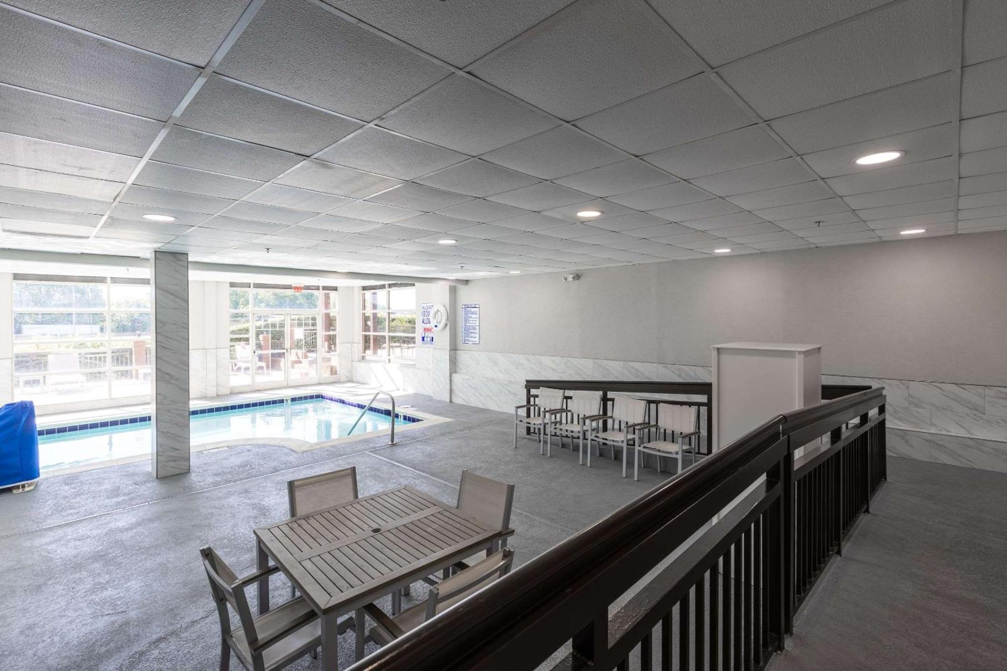 Country Inn & Suites By Radisson, Lake Norman Huntersville, Nc Exterior photo